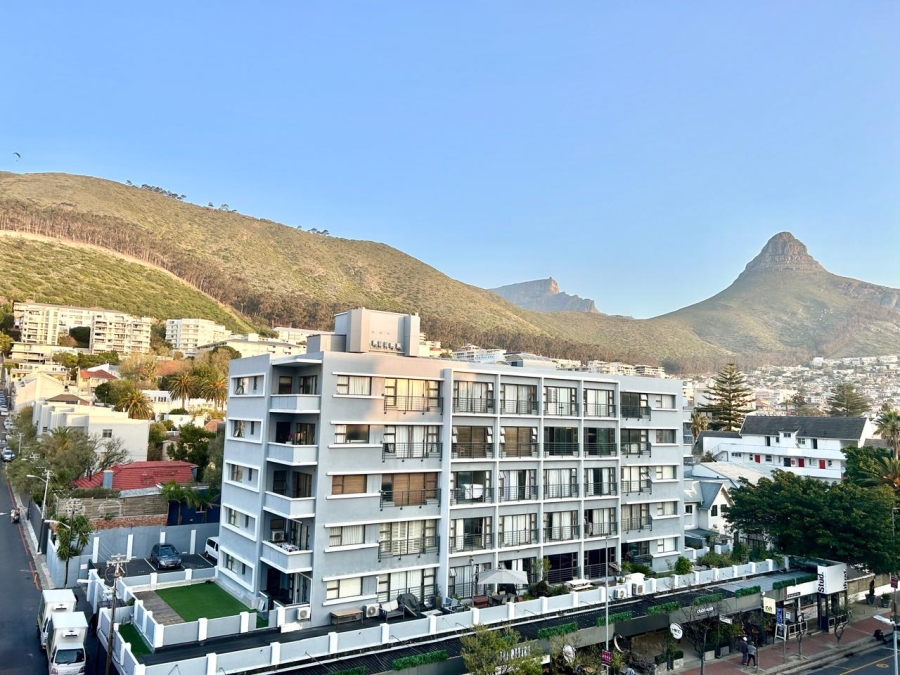 2 Bedroom Property for Sale in Sea Point Western Cape